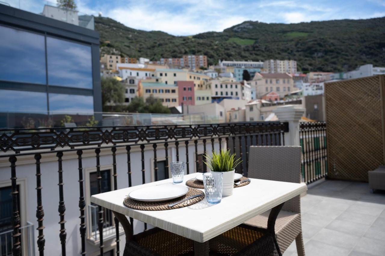 Master Penthouse Double Room Ensuite With Private Terrace - Grand Central House Gibraltar Exterior photo