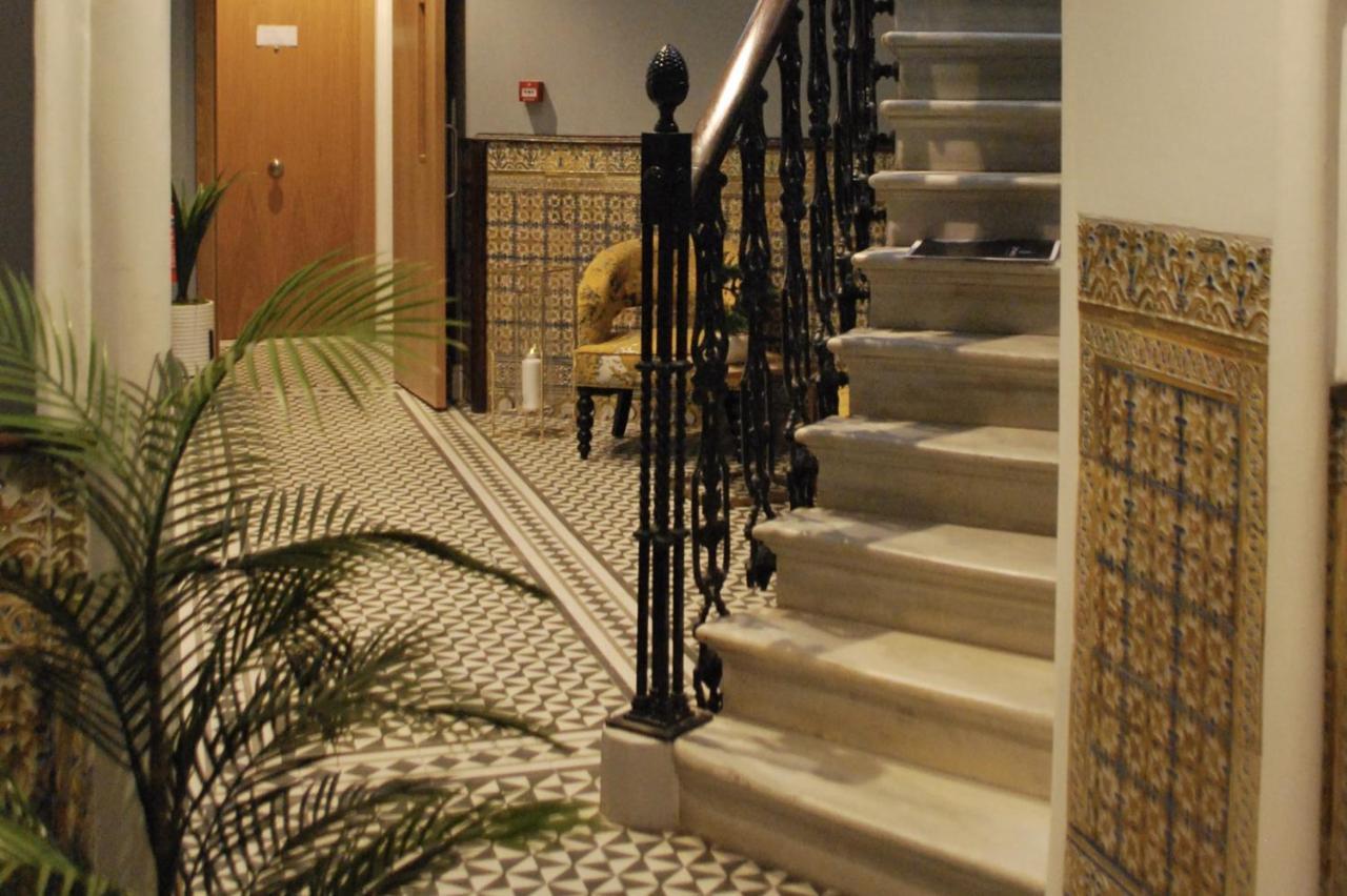 Master Penthouse Double Room Ensuite With Private Terrace - Grand Central House Gibraltar Exterior photo