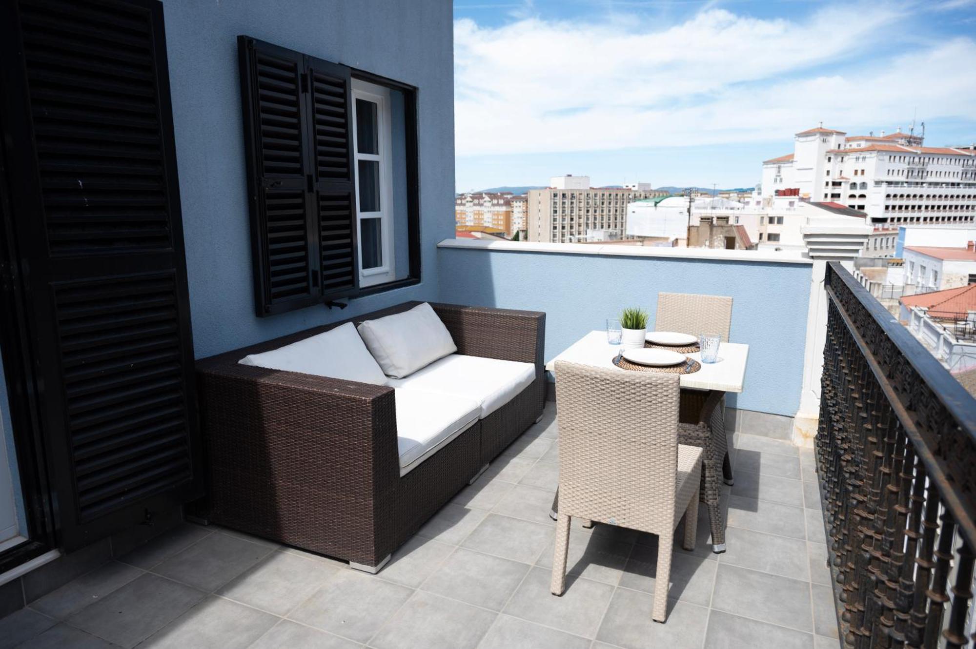 Master Penthouse Double Room Ensuite With Private Terrace - Grand Central House Gibraltar Exterior photo
