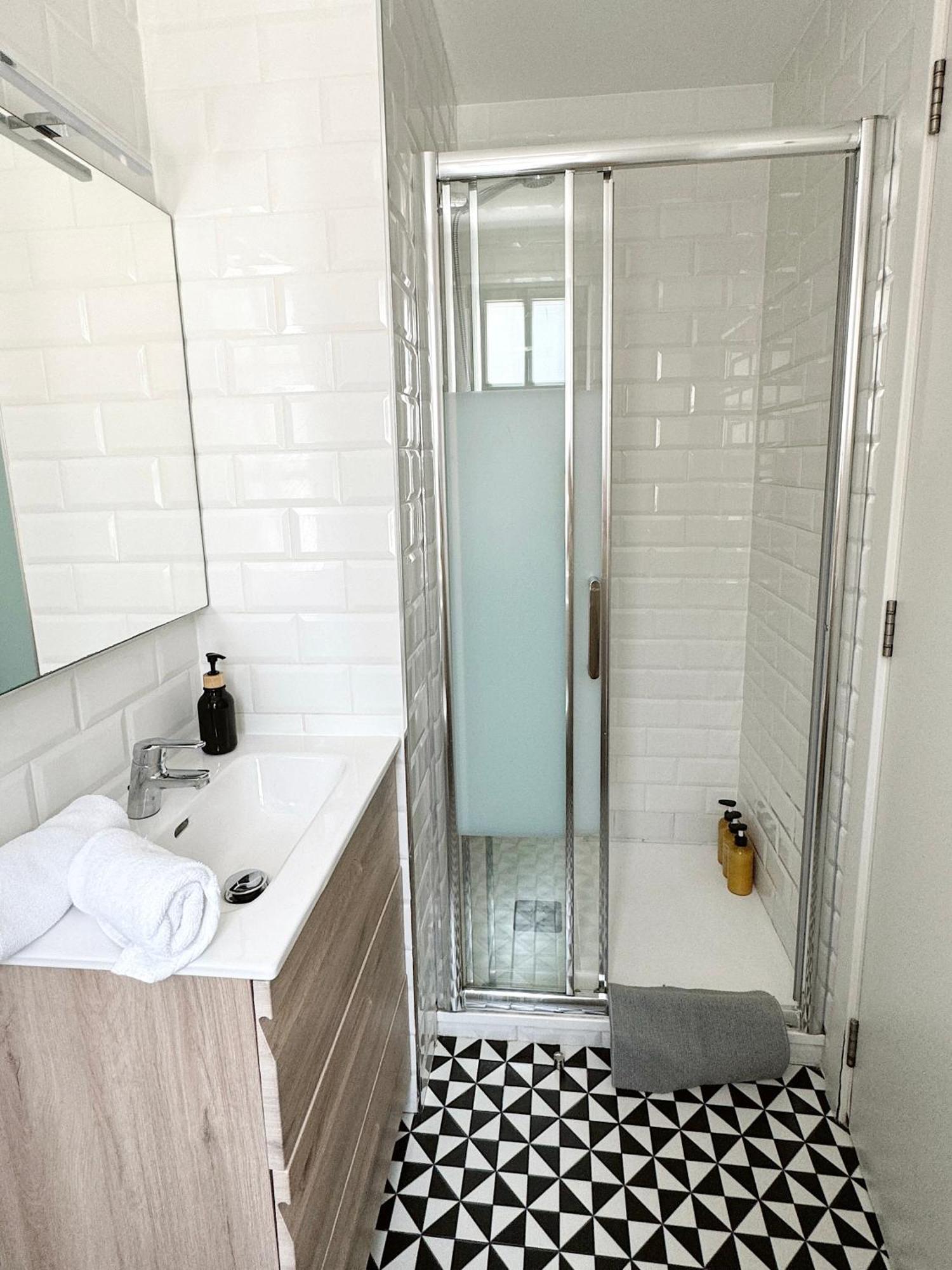 Master Penthouse Double Room Ensuite With Private Terrace - Grand Central House Gibraltar Exterior photo